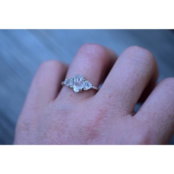 Alternative diamond engagement ringraw stone rings unique engagement…